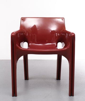 Artemide - Vico Magistretti - Stoel - gaudi - Polyester