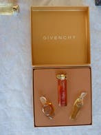 Themacollectie - 7 doosjes parfumminiaturen + 11