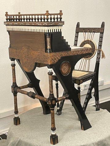 Carlo Bugatti - Secrétaire - Bois d’ébène, Chêne, Hêtre
