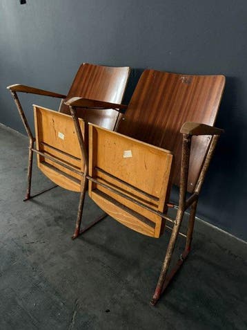 Fauteuil - Hout - Twee fauteuils voor de cinema.