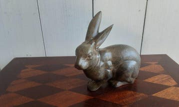 P. Chenet - Beeld, Konijn - 13 cm - Brons