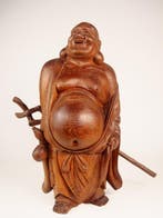 Houten standbeeld van een met de hand uitgehouwen lachende, Antiek en Kunst
