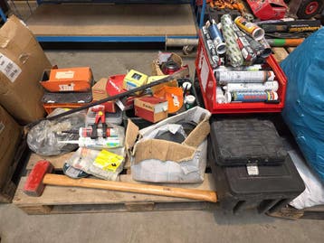 Partij divers aannemersmateriaal HILTI, SOUDAL,..., Nieuw