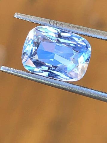 1 pcs Blauw Saffier - 3.37 ct - Gemological Institute of, Nieuw