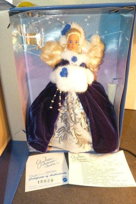 Mattel - Beeldje - Winter Princess Barbie - Fluweel, Bont, Antiquités & Art, Antiquités | Jouets