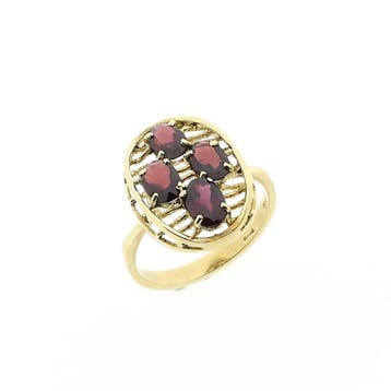 Gouden ring met granaat, Handtassen en Accessoires, Ringen, Gebruikt, Ophalen of Verzenden, 17 tot 18, Met edelsteen