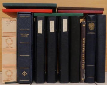 Wereld - Grote WW-voorraad in ruim 68 stockbooks/ordners,, Gestempeld