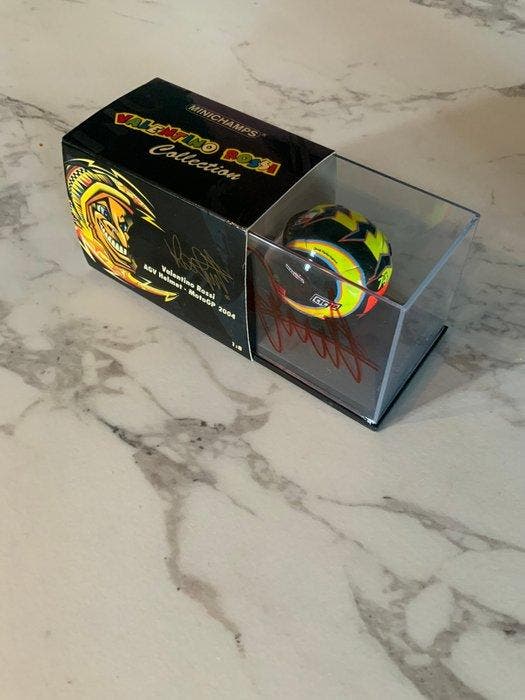 Valentino Rossi - Scale 1/8 helmet, Collections, Marques automobiles, Motos & Formules 1