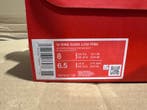Nike - Dunk Low - Sneakers - Maat: EU 39 - Nieuw met tags