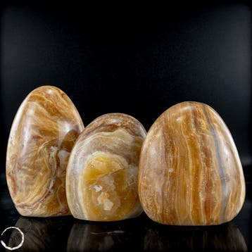 Aragoniet Vrije vormen – Warm trio met natuurlijke nerf –