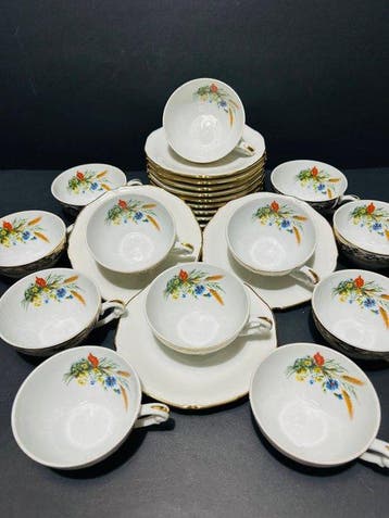 Limoges – Porcelaine de France “L” – Coffee & Tea Service