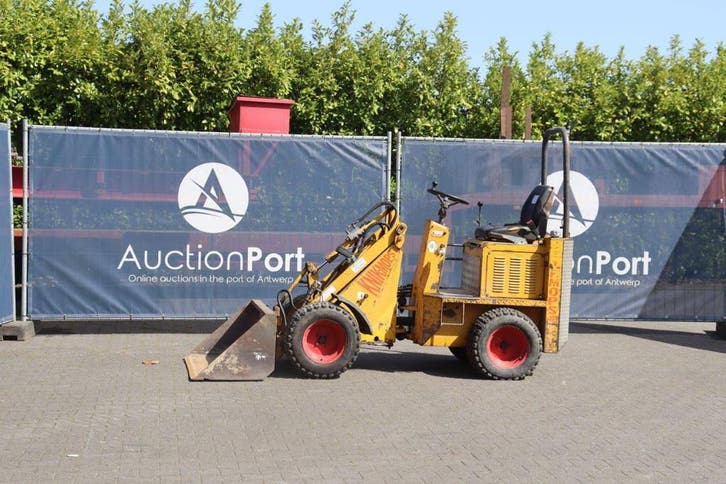 Veiling: Kniklader Gebr Knikmops Diesel 21KW 2001, Zakelijke goederen, Machines en Bouw | Kranen en Graafmachines, Ophalen