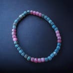 Robijn en saffier. Tweedelige armband van mooie kwaliteit.