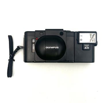 Olympus XA2 + A11 flash | Analoge compactcamera