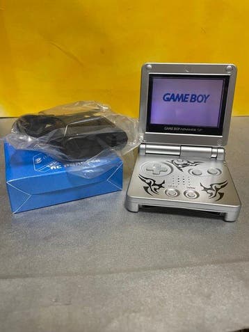 Nintendo - Gameboy Advance SP - GBA SP - Handheld gaming