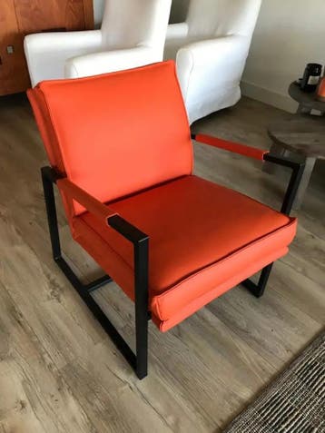 Leren fauteuil met stalen frame - oranje leer, Huis en Inrichting, Fauteuils, Ophalen of Verzenden, Nieuw