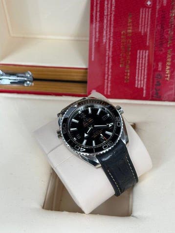 Omega - Seamaster Planet Ocean 600M - 215.33.40.20.01.001 -, Nieuw