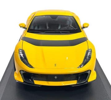 Bburago 1:18 - Voiture de sport miniature - Ferrari 812, Nieuw