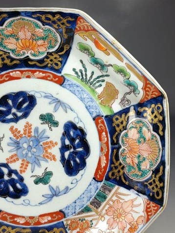 Schotel - Plat / Assiette Octogonale en Porcelaine du Japon
