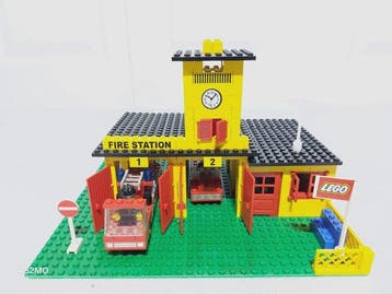 Lego Set - 374 - Classic Town, Legoland - Fire Station met, Kinderen en Baby's, Nieuw