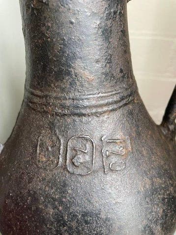 Russische keizerlijke ijzergieterij - Kan - gietijzeren
