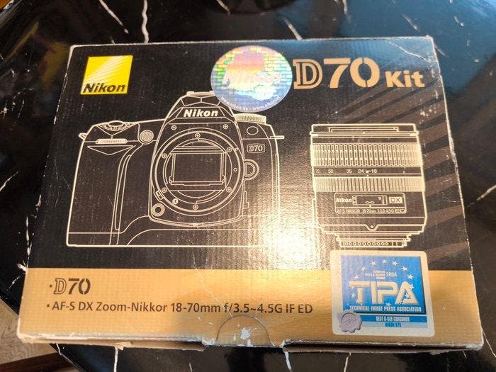 Nikon D70 + Nikon AF-S DX Nikkor ED55-200mm F4-5.6 G, Audio, Tv en Foto, Fotocamera's Digitaal