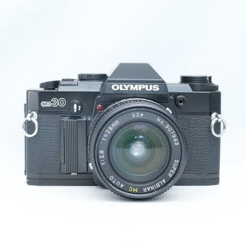 Olympus Olympus OM-30 + Zuiko 1.8/50mm + Zuiko Auto-Zoom