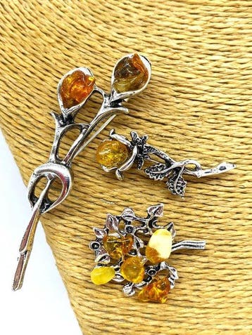 Set van 3 Baltisch amber broches – Drie artistieke