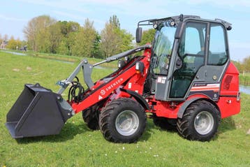 Swenson knikshovel S2235 35pk/25kw, Zakelijke goederen, Landbouw | Tractoren, Nieuw