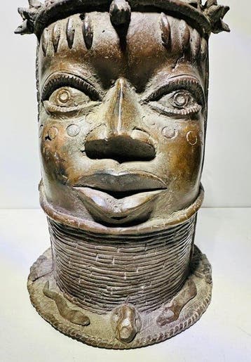 Bronzen herdenkingshoofd - bini oba - Nigeria (Zonder