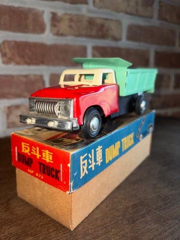 MF163,MF973 - Blikken speelgoedauto - Dump Truck, fire truck