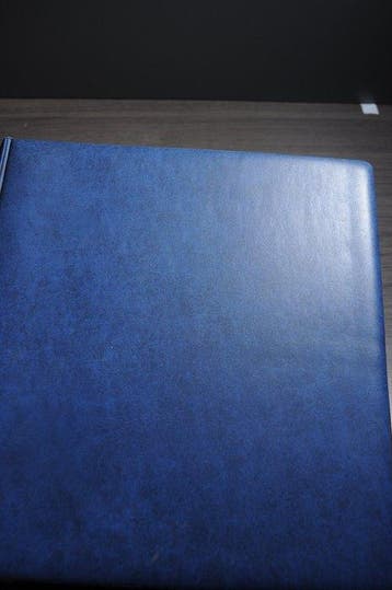 Nederland - Verzameling in een Albums en een stockboek, Gestempeld