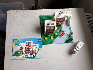 Lego - Classic Town - 6380 - Emergency Treatment Center (St., Nieuw