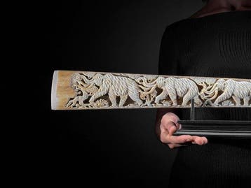 Geen minimumprijs - Indrukwekkende, extra grote, uitgehakte, Antiek en Kunst