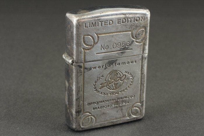 Zippo - Limited Edition - Zonder minimumprijs - Zakaansteker, Collections, Articles de fumeurs, Briquets & Boîtes d'allumettes