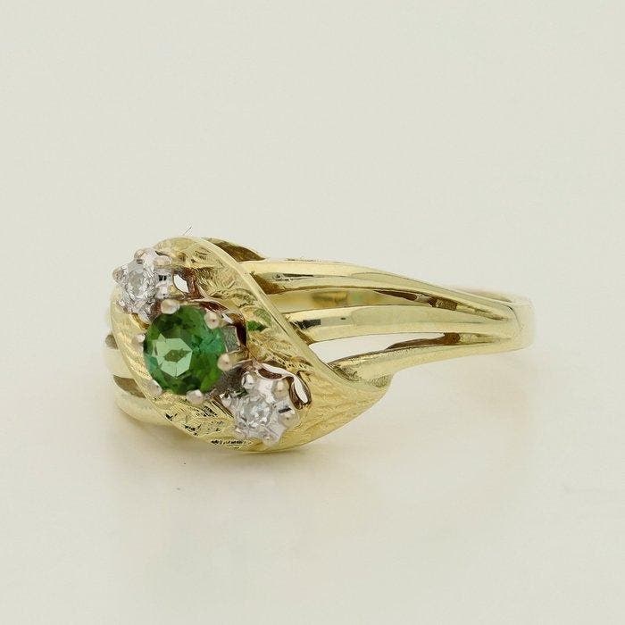 Ring - 14 karaat Geel goud - 0.18ct. tw. Smaragd - Diamant, Bijoux, Sacs & Beauté, Bagues