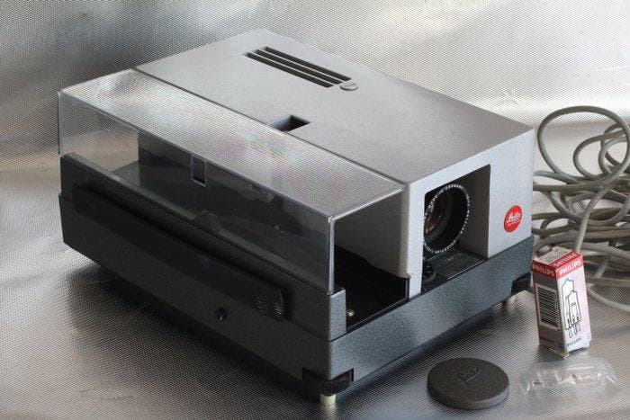 Leitz Pradovit Color Diaprojector, Verzamelen, Foto-apparatuur en Filmapparatuur