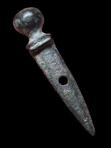 Oud-Romeins Brons, Stunning Big Gladius Hanger