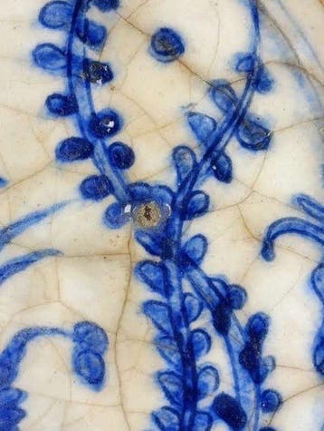Schotel - Belangrijke en Zeldzame Grote Schotel van Faience