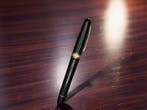 Omas - Extra 556/S Fountain Pen – Black Resin – 18K Gold Nib, Nieuw