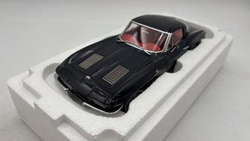 Autoart 1:18 - Voiture miniature - Chevrolet Corvette Coupe