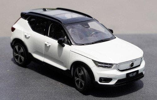 Paudi Model 1:18 - Modelauto - Volvo XC40 - 2022, Hobby en Vrije tijd, Modelauto's | 1:5 tot 1:12