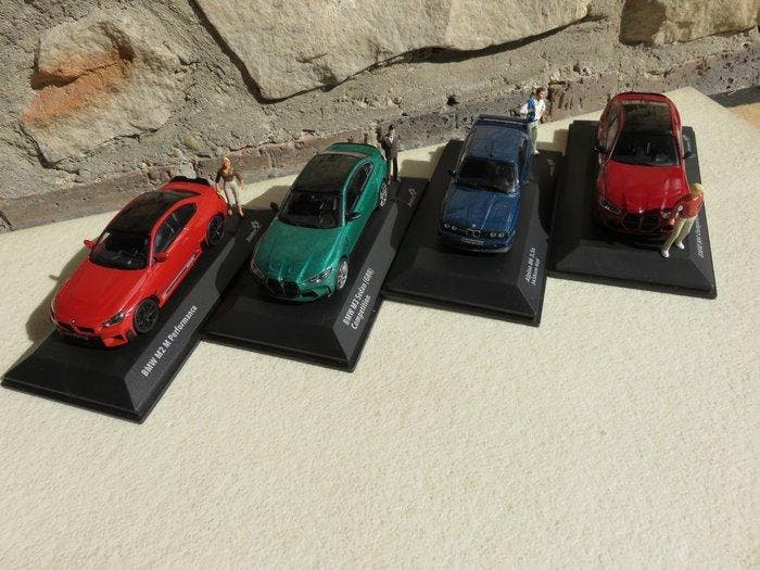 Solido 1:43 - Model sportwagen (8) - 4 BMW survitaminées :, Hobby en Vrije tijd, Modelauto's | 1:5 tot 1:12