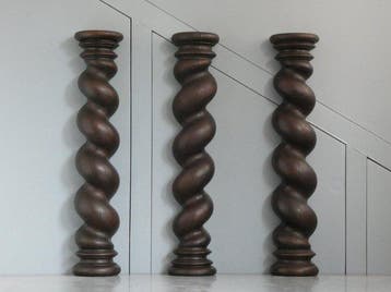 Ornement décoratif (3) - Heinrich Bauer Möbelfabrik - Barley
