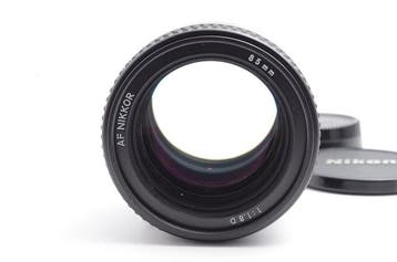 Nikon AF Nikkor 85mm F1.8 D Cameralens, Nieuw