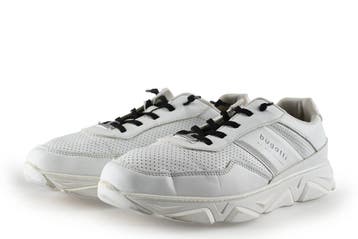 Bugatti Sneakers in maat 40 Wit, Kleding | Heren, Schoenen, Bugatti, Verzenden, Wit, Zo goed als nieuw