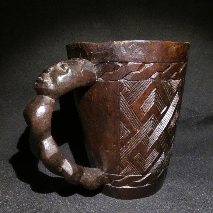 Cup. Kuba. 13 cm H. - Figuur - Kuba - Congo, Antiek en Kunst, Kunst | Niet-Westerse kunst