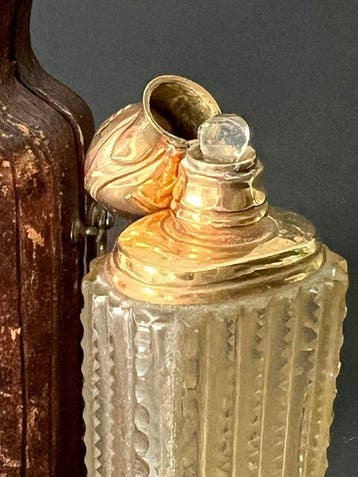 Parfumfles - 14 kt goud - reisparfumflesje