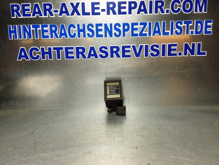 Boordcomputer Opel Senator / Monza. (Interieur), Auto-onderdelen, Interieur en Bekleding, Gebruikt, Opel, Verzenden