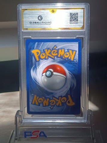 Pokémon - 1 Graded card - Aerodactyl Première édition - GG 9